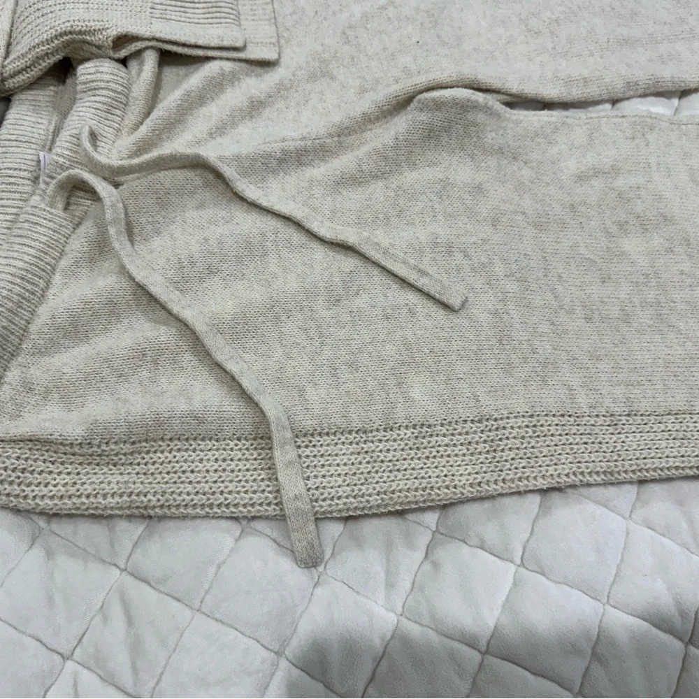 Cozy Knit Sweater and Pants Set in beige - Picture 6 of 8